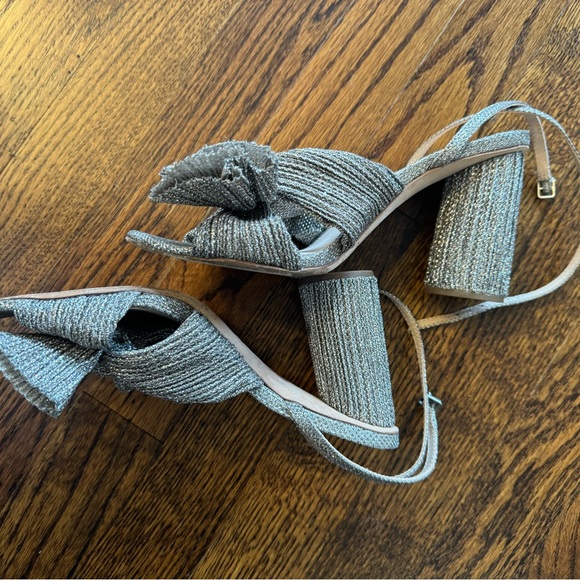 Loeffler Randall Silver Gold Camellia sz 7 - Picture 8 of 10